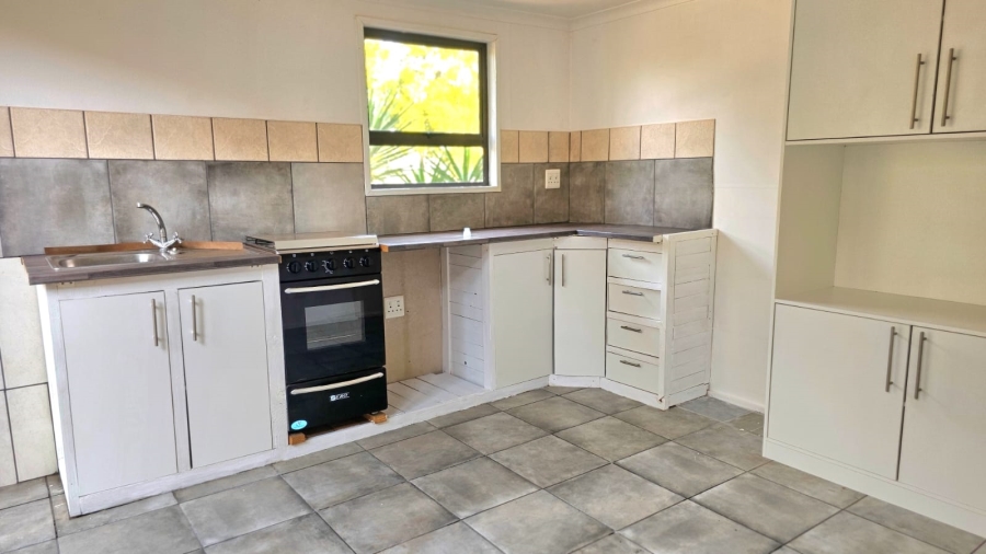 To Let 2 Bedroom Property for Rent in Melodie North West